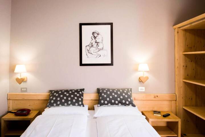Room 14 of 63