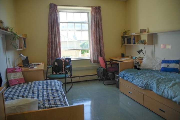 Room 5 of 31