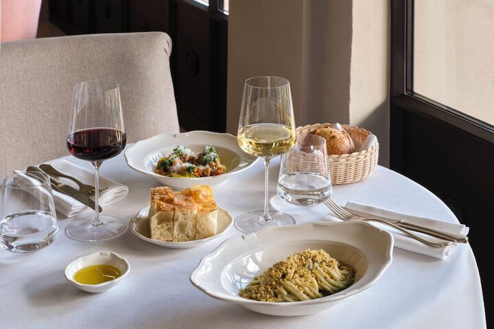 Dining 105 of 162