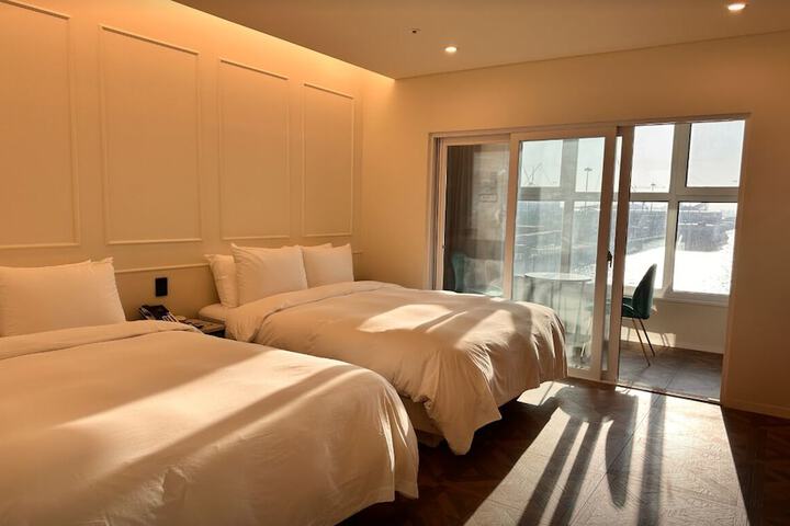 Room 32 of 140