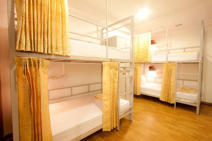 Room 18 of 65