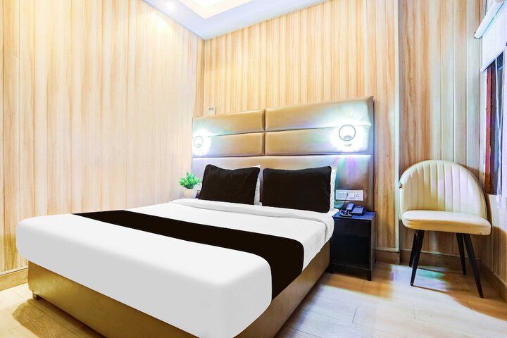 Room 10 of 22