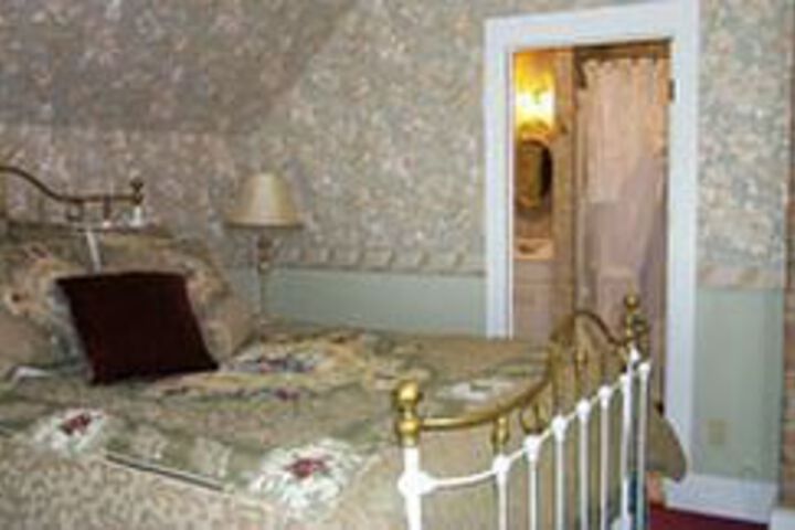 Room 4 of 19