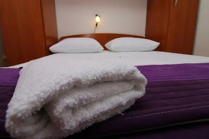 Room 3 of 9