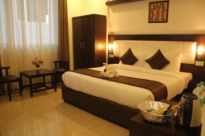 Room 14 of 97