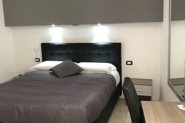 Room 13 of 42
