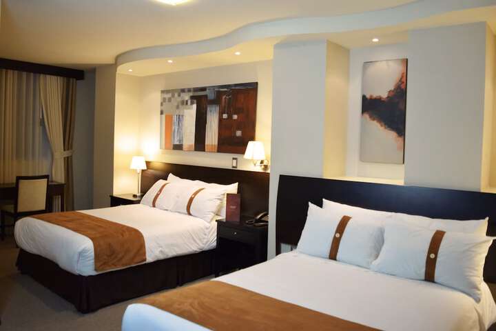 Room 38 of 62