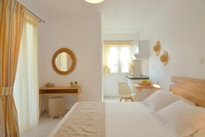 Room 11 of 34
