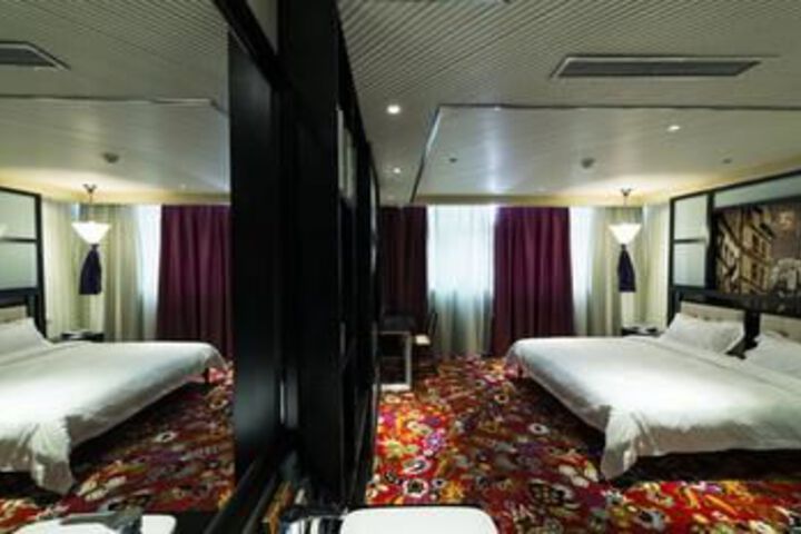Room 4 of 26