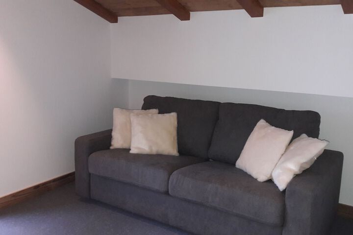 Room 4 of 51