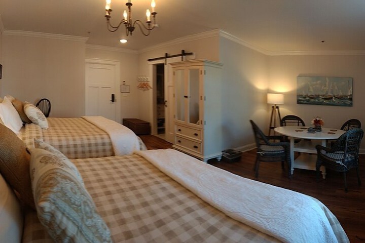 Room 13 of 49