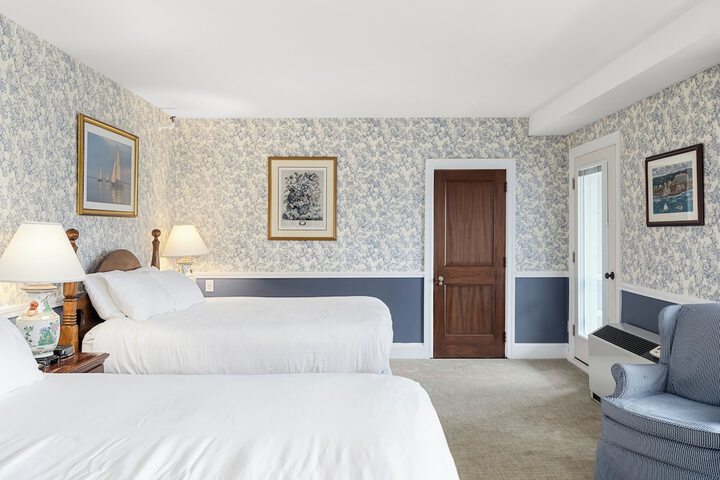 Room 33 of 91