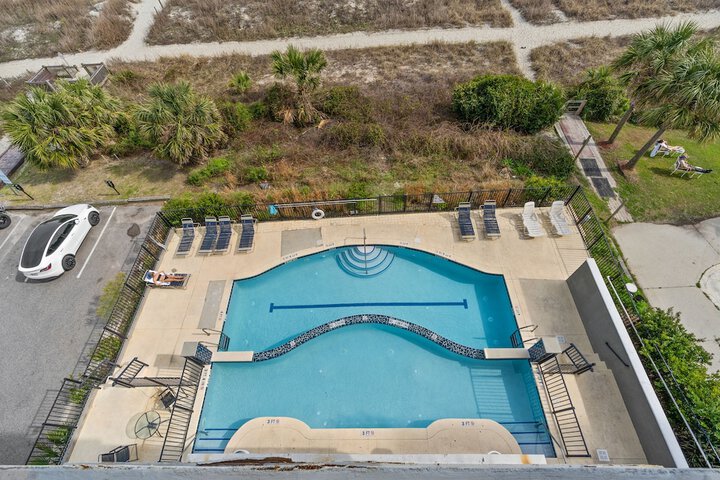 Pool 166 of 197