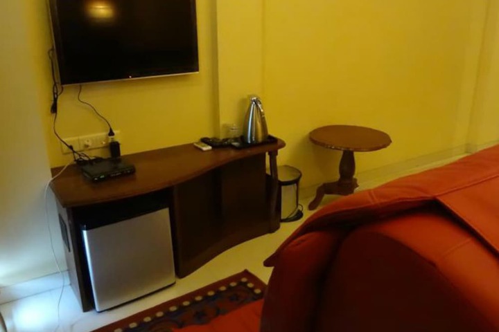 Room 16 of 32