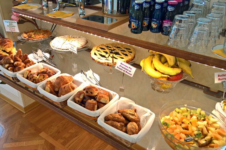Breakfast/Coffee Service 116 of 129