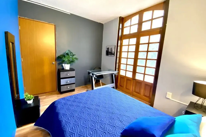 Room 25 of 27