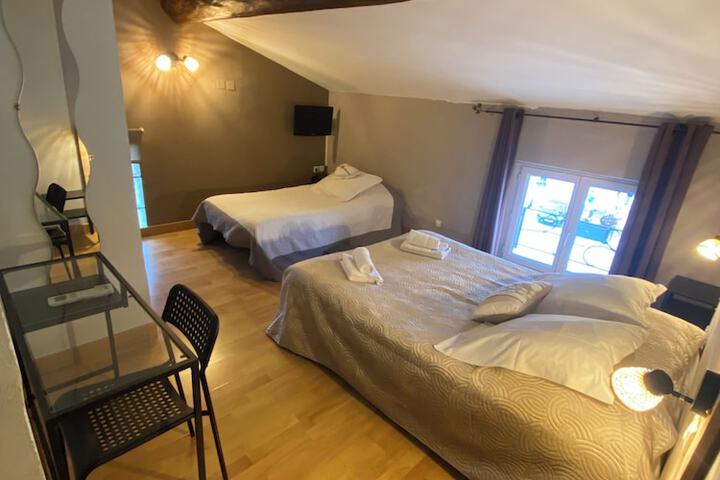 Room 15 of 44