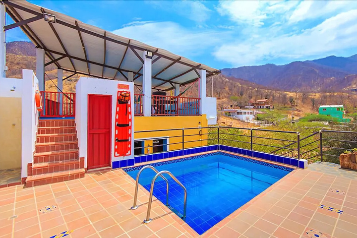 Pool 14 of 22