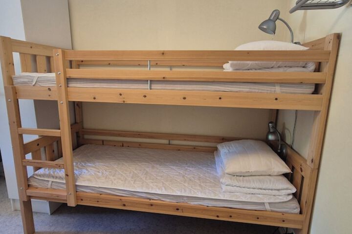 Room 16 of 68