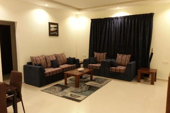 Room 6 of 9