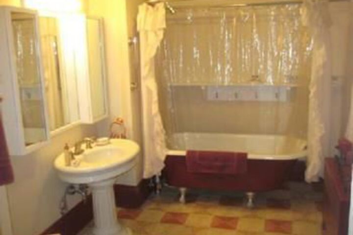Room 2 of 36