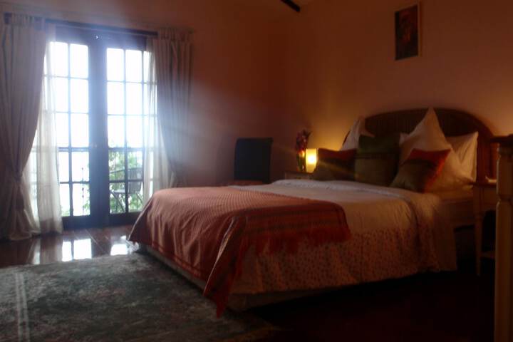Room 3 of 31