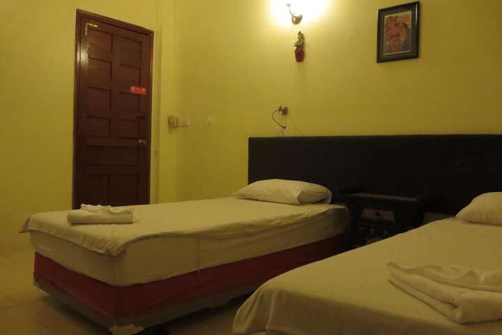 Room 14 of 49