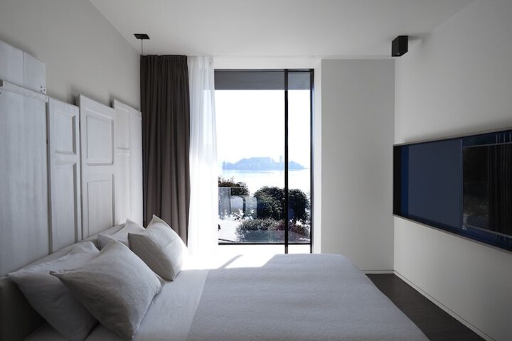 Room 12 of 43