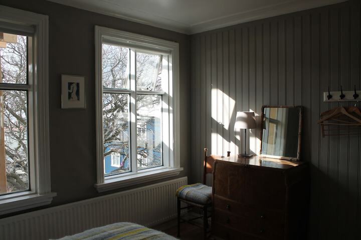 Room 34 of 41