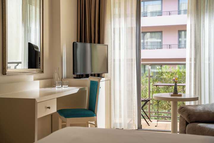 Room 20 of 94