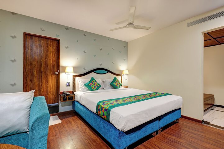 Room 10 of 50