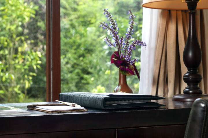 In-room business center