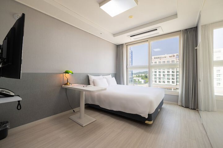 Room 3 of 19