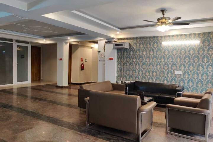 Hotel Interior 6 of 31