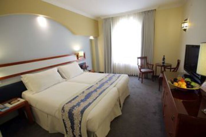 Room 33 of 57
