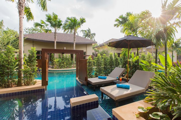 Pool 62 of 102