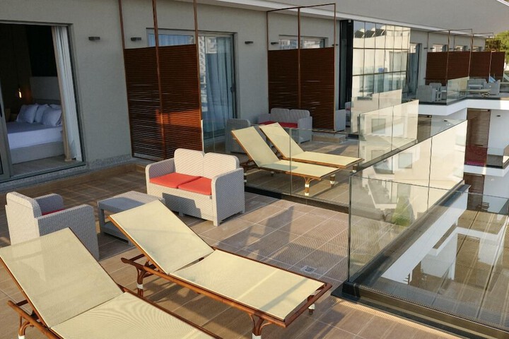 Terrace/Patio 21 of 37