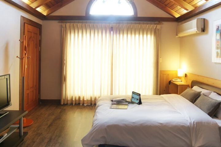 Room 21 of 57