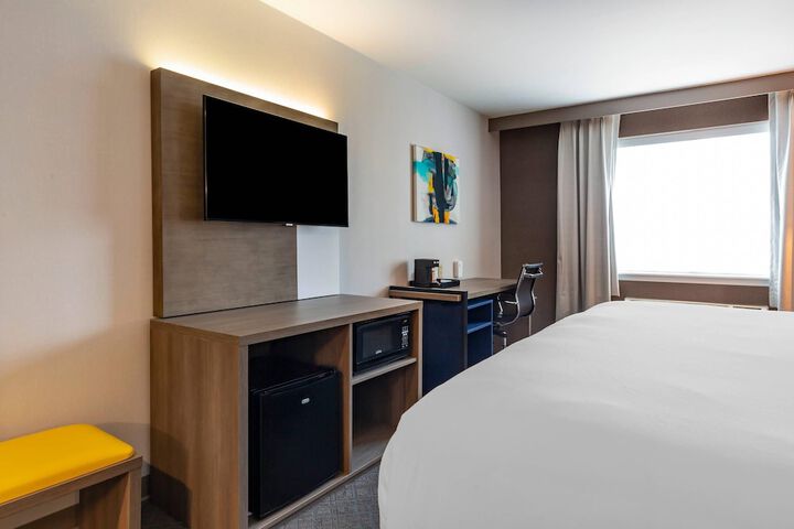 Room 15 of 46