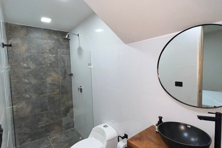 Room 5 of 14