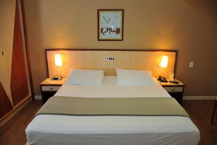Room 21 of 39