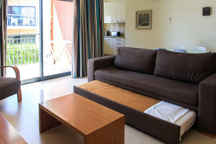 Room 42 of 123