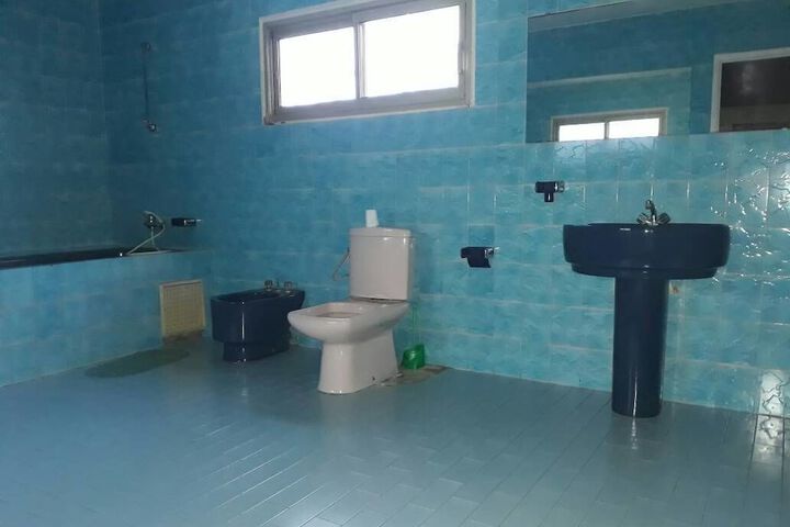 Room 14 of 18