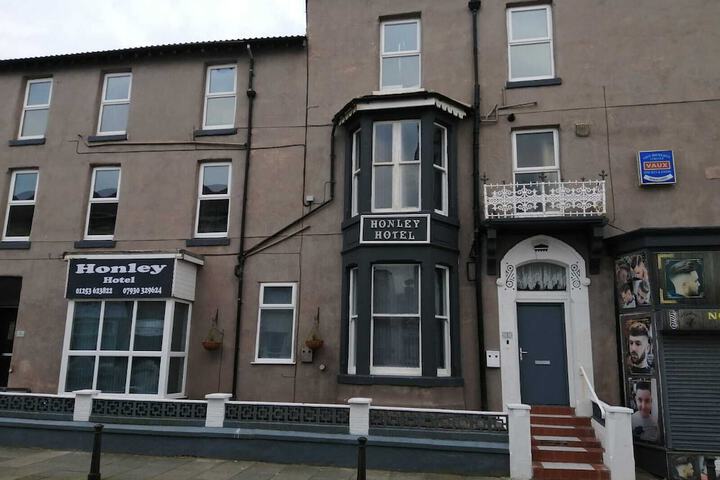 Honley Hotel