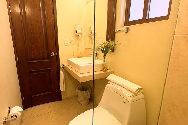 Room 15 of 23