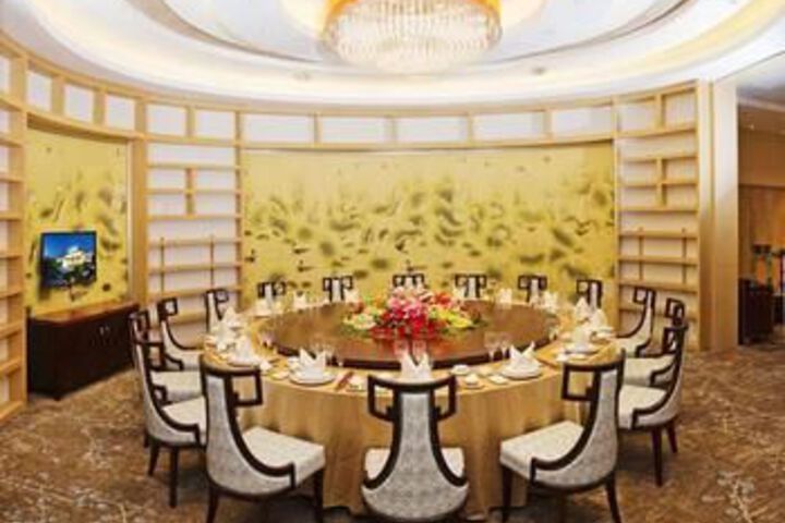 Dining 60 of 63