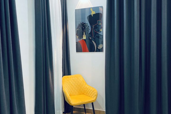 Room 30 of 166