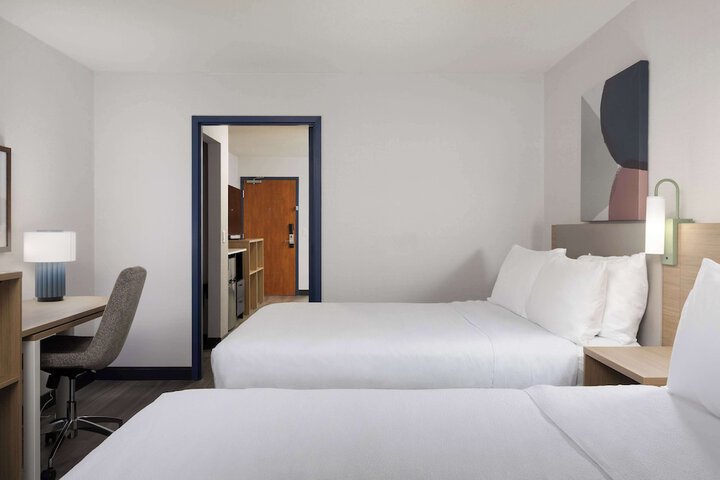Room 5 of 34