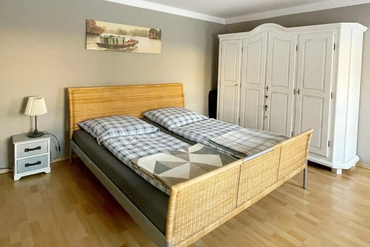 Room 2 of 12