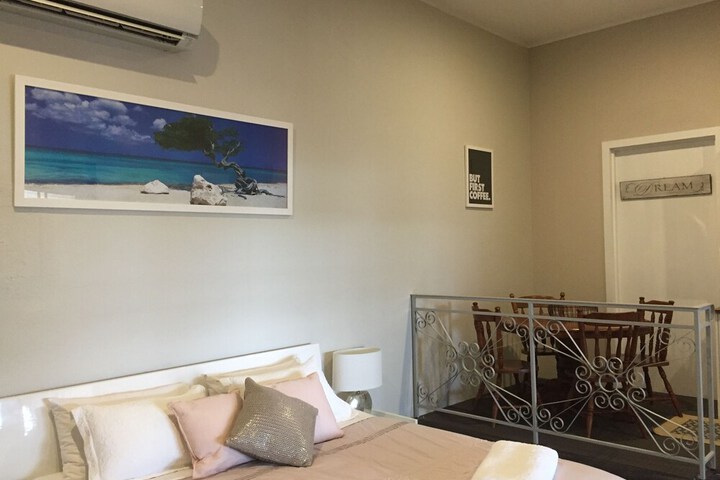 Room 10 of 29